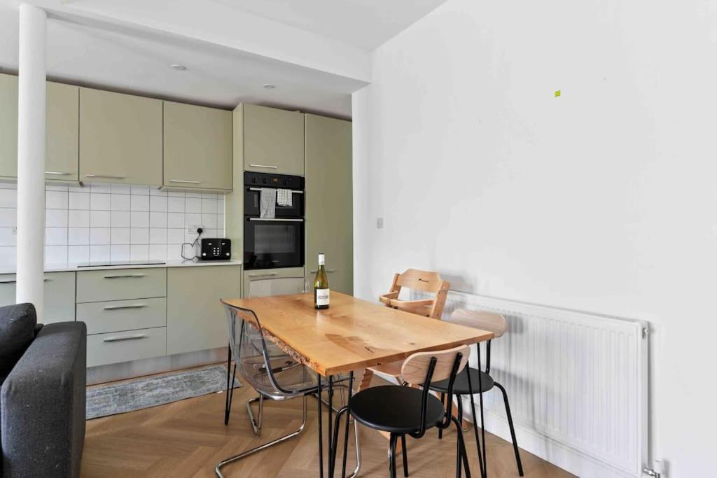 Modern 3 Bed Apartment In Tottenham London Eksteriør bilde
